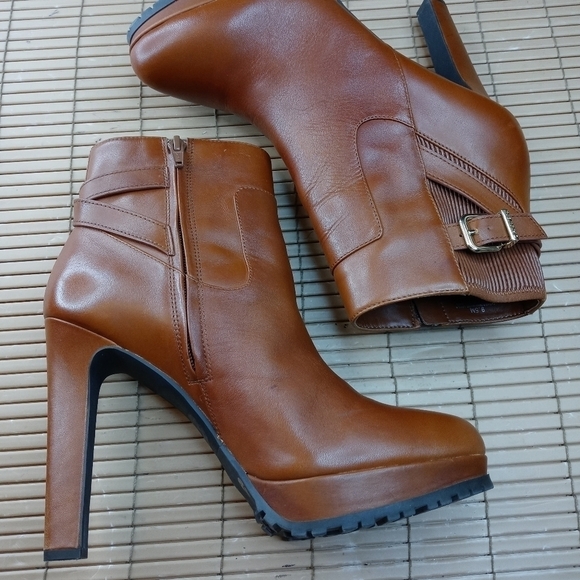 Gianni Bini women's brown leather platform 5" heel side zip boots. Sz 9.5M. New - Picture 4 of 10